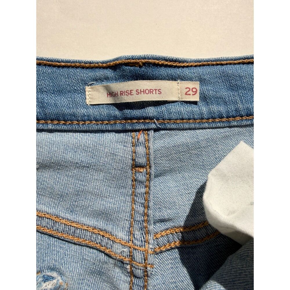 Levi's High Rise Cut Off Denim Shorts Women's Size 29 Light Wash Distressed - Picture 3 of 9